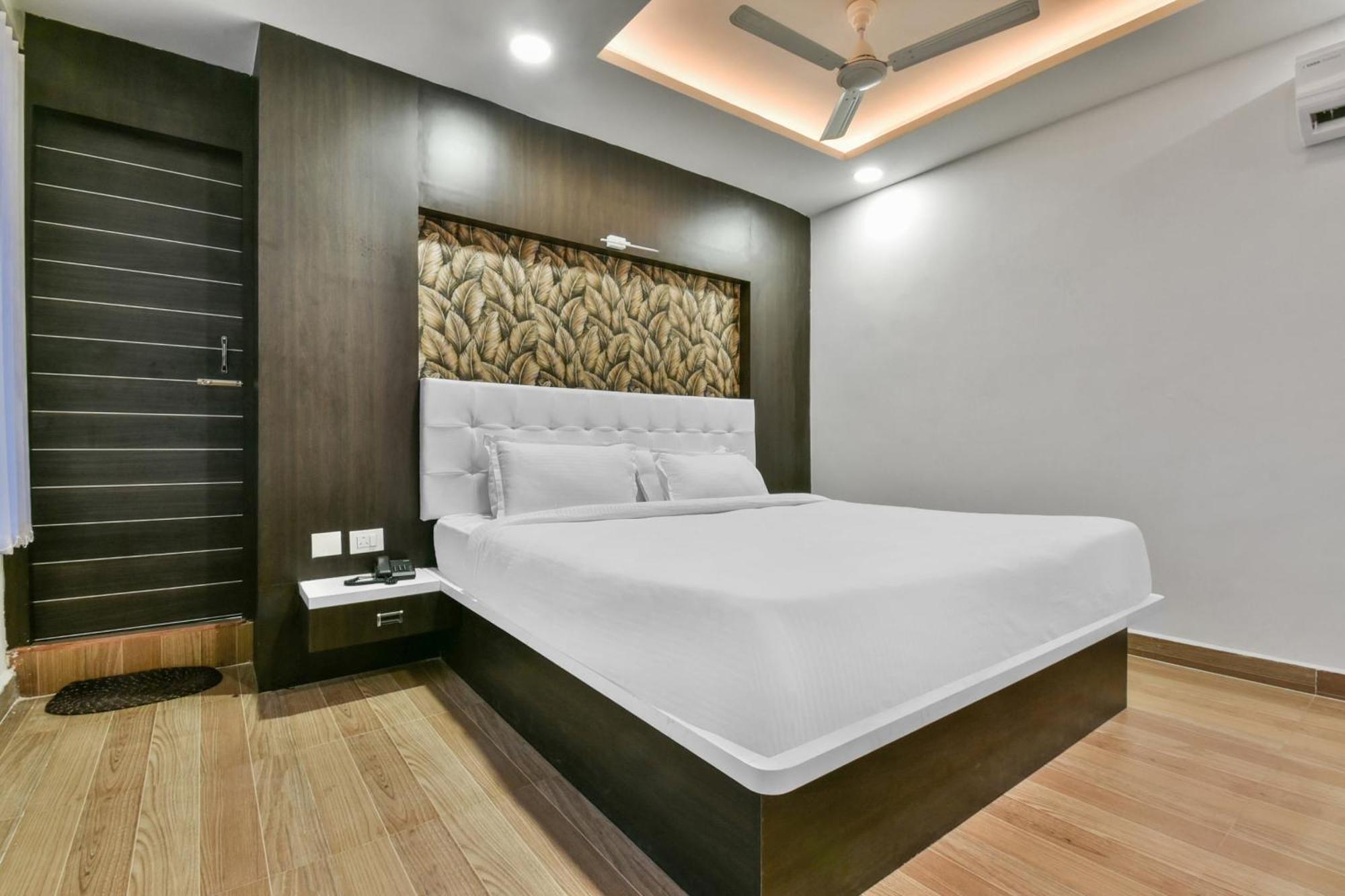 Hotel Collection O Addiction à Patna  Extérieur photo